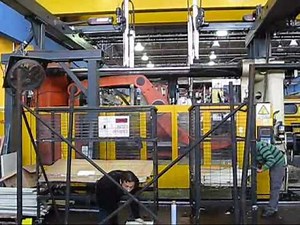 Husky Injection Molding Machine - 2200 Ton