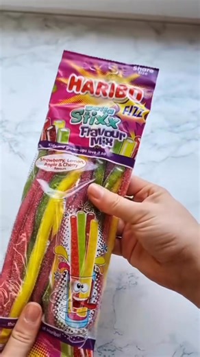 22K views · 558 reactions | Mi nombre es Martín, tengo 32 años. #freeevent #unrequitedlove #hostfamily #onlinecontent #funnyvideos #funnystories #socialmediaengage #artevent Esta historia puede adaptarse para más entretenimiento | Stories Sold Annd | Facebook