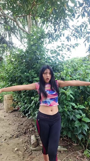 Videos de Angela😎🇪🇨💋 (@anghitvoficial) con “sonido original - bailatiktok03”