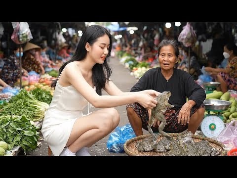 Following a Girl to the Morning Market to Cook an Addictive, Rustic Frog Stew with Banana & Tofu