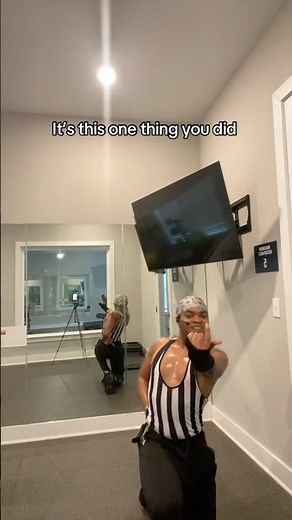 One thing 🥰 #amerie #dancechoreography #rehearsalroom