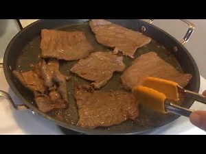 Cecina Encebollada con Chiles Verdes