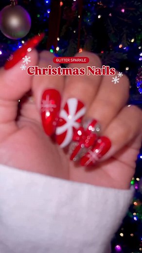 Red Holiday sparkle nails ✨🎁❄️❤️💅🏽✨ Using @gelishprofessional •Poinsettia Stardust •Golden Garden Gala •Arctic Freeze Save this cute and easy Christmas nail tutorial for inspo, follow for more 🫶🏼 #rednails #christmasnails #holidaynails #glitternails #sparklenails #nails #nailsart #nailinspiration #gelish #holonails | Nailartbyjen
