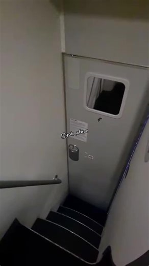 Exploring the A350 Malaysia Airlines Flight Crew Rest Area