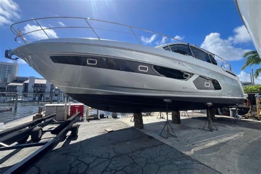 Used 2016 Azimut Atlantis 43, 02840 Newport - Boat Trader