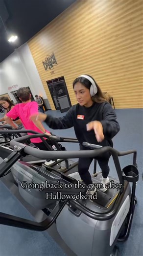 Must lock back in 🤝👻 and Happy Halloween! 🎃 Let us know your epic costume for tonight in the comments! Interested in Crunch? Try us out on a FREE 7-Day pass, you’re going to love it! Run, walk, lift, dance, tan…how you use your 7-Day All Access VIP Pass is up to you! Just click here https://bit.ly/7DAYGUESTPASS or the LINK IN BIO! We can’t wait to meet you! #tamu #blinncollege #blinn #crunchlifebaby #crunch500 #herewecome #newgym #crunchfitness #fitnessgoals #fitnessmotivation #fitness #gymli