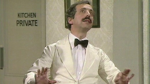 Andrew Sachs: Fawlty Towers' 'I know nothing' scene