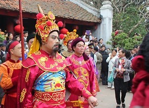 Clip: Đọc thơ Thần 'Nam quốc sơn hà'