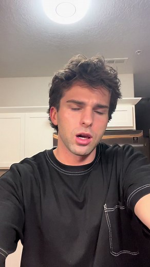 Separation or white particles? Totally natural unrefined coconut oil! It tends to separate, so give it a lil shake and a seconds in the microwave. DO NOT microwave the cap! REMOVE the spray cap first!! #helpfultips #seasaltspray #mermancut #coconutoil #curlyhair #straighthairwaves