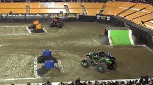 Coty Saucier just edges Camden Murphy to the line in the Las Vegas Racing Final at the Monster Jam All-Star Challenge! How to watch: smarturl.it/watchmonsterjam | Monster Jam