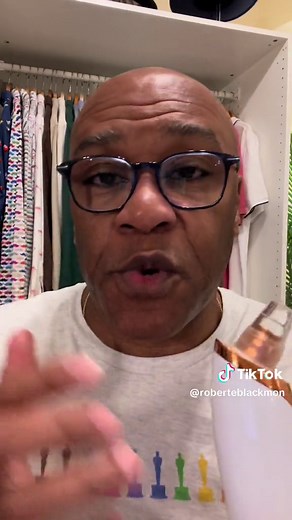 The blackhead remover is a strong vacuum that really works!