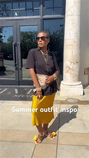 Hot summer fit tip: Cinch the waist with a scarf. Your welcome. #summerfashion #fashiontips