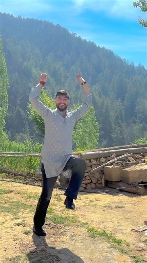 Morni🦚Trending Punjabi Song Dance #youvivlogs #punjabisong #bhangra #dance #dogrisong #shorts #new