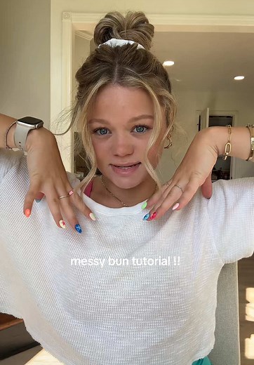 Creative Messy Bun Tutorial for Cute Hairstyles