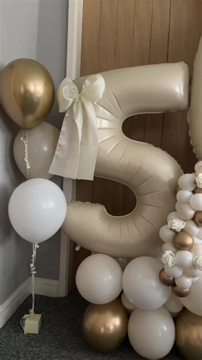 50th birthday balloons✨ 🤍2x latex clusters 🤍Double luxe balloon stack #balloonstylist #balloonstack #50thbirthday #balloons #balloondecor