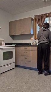 Watch as Assistance Dog in Training 🐾 Rocky works through a little training puzzle! When DBL Certified Trainer Eli doesn’t respond to his ‘tap,’ Rocky realizes something’s off and quickly adjusts. Moments like these show just how smart and intuitive our future Assistance Dogs are! 👏 Way to go, Rocky! Every challenge is a learning opportunity on the road to becoming a life-changing companion. 📹 Watch the video & cheer Rocky on in the comments! ⬇️ #dbl #dogsforbetterlives #assistancedog #assist