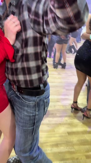 Damian Gurrusquieta Dancing with Men - Bail De Damian