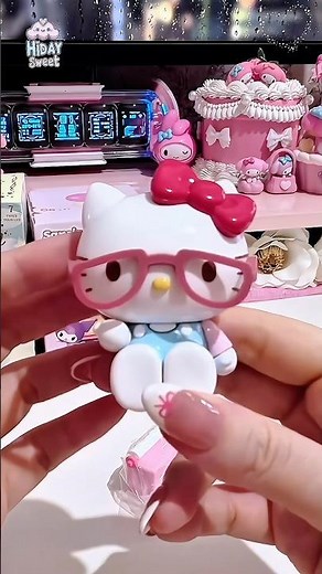 Hello Kitty in glasses is my new obsession! 🥺✨ #hidaysweetstyle