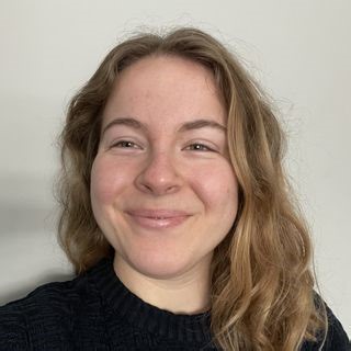 Amber M., English tutor with experience teaching youths of all ages! That being said, adults are more than welcome to join the party! | Learn with English Tutors