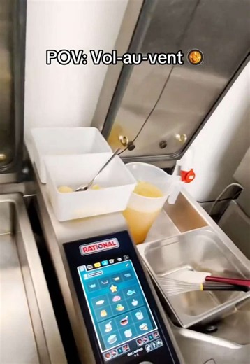 Vol-au-vent zoals het hoort… Maar dan op z’n RATIONALs! 😏🔥 #RATIONAL #POV #foodtok #cheftok #Belgium