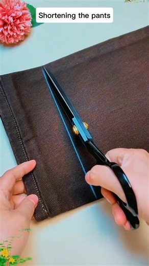 Home Inspiration Hacks on Instagram: "Tag someone who needs this life hack  #sewinghack #lifehack #pants #repair #DIY #viralvideo #fyp"