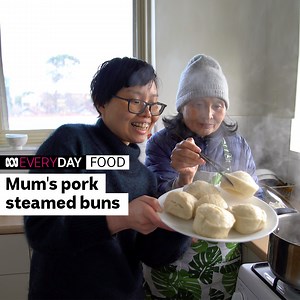 When Grace's parents came to visit in 2019 they had no idea that a global pandemic would prevent them from returning home to China. But they still find time to cook steamed buns together and have a laugh. | ABC Everyday | ABC Australia