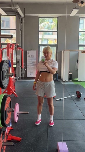 Title: Mastering the Art: Backlight Techniques on Day 4 of My Practice