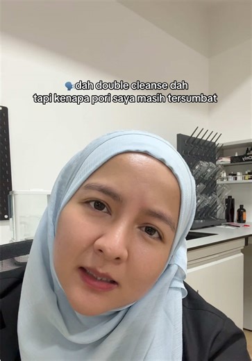 plus if double cleansing doesnt work you, use triple cleansing! some skin requires more effort 🙏😅 #skincaretips #skincareeducation #learnontiktok #doublecleansing #cloggedpores