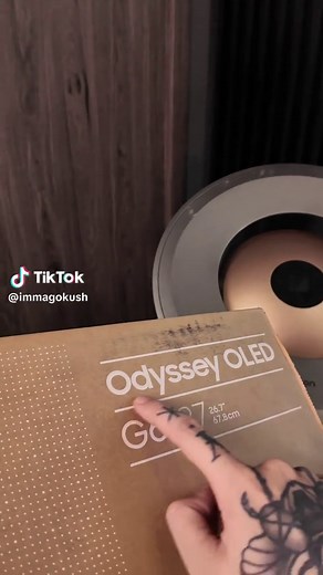 Samsung Odyssey G6 OLED Monitor Review and Features