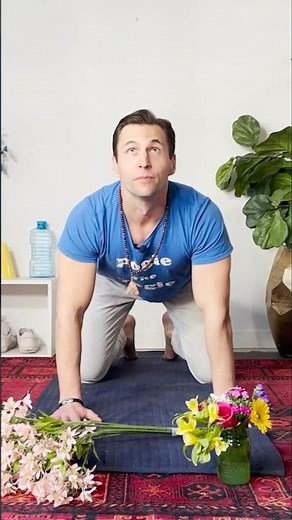 Yoga for Beginners: Simple Tabletop Pose Guide #shorts