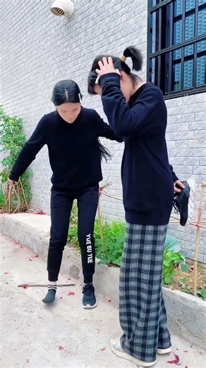 Spring Festival Gala Robot's Hit Song Challenge: Where Are My Shoes