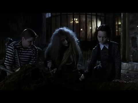 Los locos Addams 2 Español latino descargar MEGA HD 1993 Addams Family Values locos addams