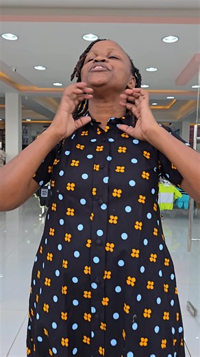 Colorful Maternity Fashion for Confident Moms