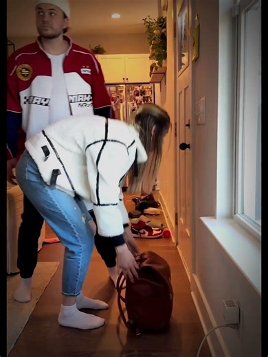 Couple Challenge: 2 Things Women Can Do But Men Can Not #couple