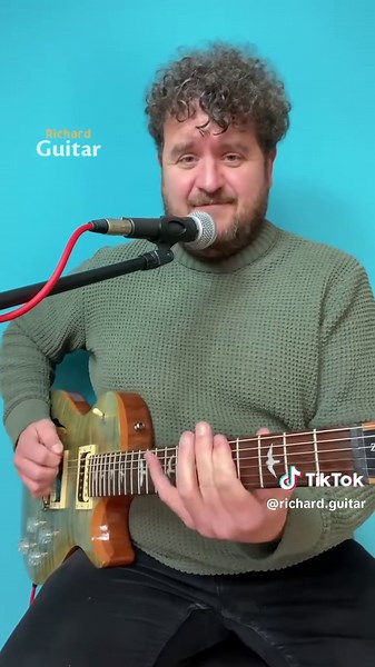 Do you SUCK at lead #guitar? You won’t after this. After trying this for just 8 seconds, you’ll instantly have hands like #Slash. 👀…