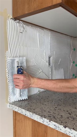 How to install tile on a kitchen.