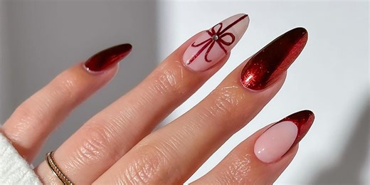 20 Chrome Nails Ideas for the Shimmeriest, Shiniest Holiday Manicure