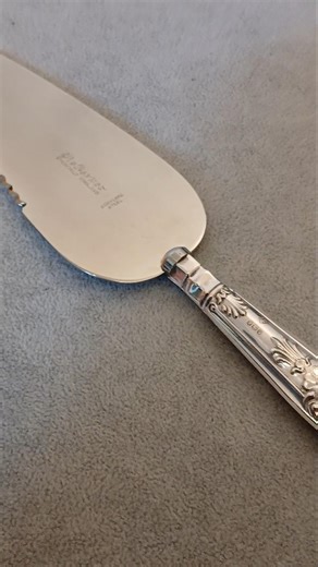£5 Charity Shop Find Silver Handle King's Pattern Pie Server Sheffield 1974 #silver #sterlingsilver