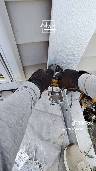 We’ve started a new carport project in Sarasota. First step: foundation anchors for future posts. Concrete-embedded brackets, correct depth, perfect level. A carport always begins with a solid base. ARTTS Construction LLC ✉️ arttsconstruction@gmail.com 🌎 www.arttsconstruction.com 📞 941-374-2432 #carportfoundation #sarasotabuilder #floridaconstruction #carportinstall #stormproof