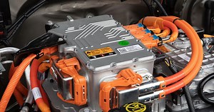 ¿Cómo convertir un carro de gasolina a eléctrico y cuál es el costo?