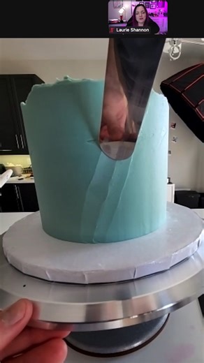 Remote controlling my husband to decorate a cake 😂 I think he did a phenomenal job! #cakedecorating | The Icing Artist