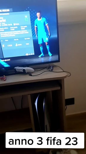 video fatto da louis e 5 posto in serie a