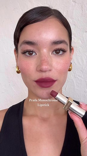 My lips wear Prada. Obsessed w/ the Prada Beauty Monochrome Lipstick - my favorite thing from the launch so far! Which is your favorite? @pradabeauty #pradabeauty #ad