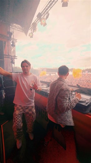 2.7K views · 160 reactions |  Así se llama el nuevo track del duo Holandés Lucas & Steve y ya empezó a sonar en los principales festivales en Europa! Escúchalo ya! Trae todo el power para empezar el fin de semana! : @lucasandsteve - Emergency  #Emergency #lucasandsteve #EDM #Viral #Electronicdancemusic | EMPO Electronic Meeting Point | Facebook