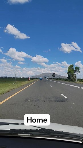 Gabo motho go thebe phatswa-even forgot what that means🫣🤣🤣🤣 Sthiba my hometown | Gontle Gee Finger