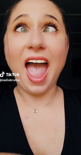 Nadia Bratke: Unleashing Her Best Face Expressions in a Fun and Cringey Performance