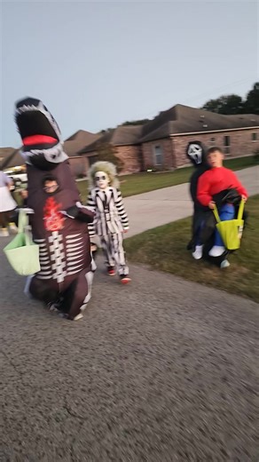 Stephanie Cloteaux Spell on Reels