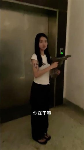 This is our flash Uzi water gun #children #gelblaster #dothingsyoudontwanttodo #lipguard #peltor