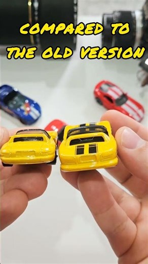 Hotwheels Yellow Dodge Viper RT/10 (1992)