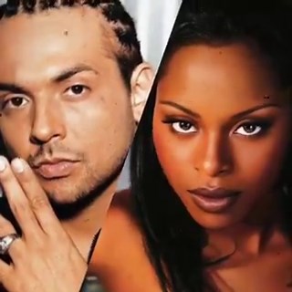 Foxy Brownの2004年のラジオインタビューの切り抜きが流れてきました。″Def Jamがカリブ路線を潰し、アイデアを盗んでSean Paulで成功した″ というコメント付きでした。気になったので元のインタビューを確認してみました。本人が実際に語ったことと、SNSが付け足したことを分けて整理します。Foxy本人はこう語っています。「Def Jamaicaは私のアイデア。それで訴えている」。99年ごろ「Na Na Be Like」を録った際、ある幹部に「誰も理解しない」と一蹴されたこと(この曲は後に2003年グラミー候補になります)。両親はトリニダード出身で、当時の恋人はジャマイカ人（Spraggaと噂なかったでしたっけ？）。『Broken Silence』(2001)はカリブ×ヒップホップを一枚通した作品で、Baby Cham、Lady Saw、Barrington Levyら実際の友人の名を挙げ「カリブ路線のレーベルを作ろう」と提案したこと。それに対して別の幹部がカリブ系への汚い言葉で応じたこと ...具体的な言葉は本人が「本当に汚い言葉だった」とだけ述べて伏せています。そし